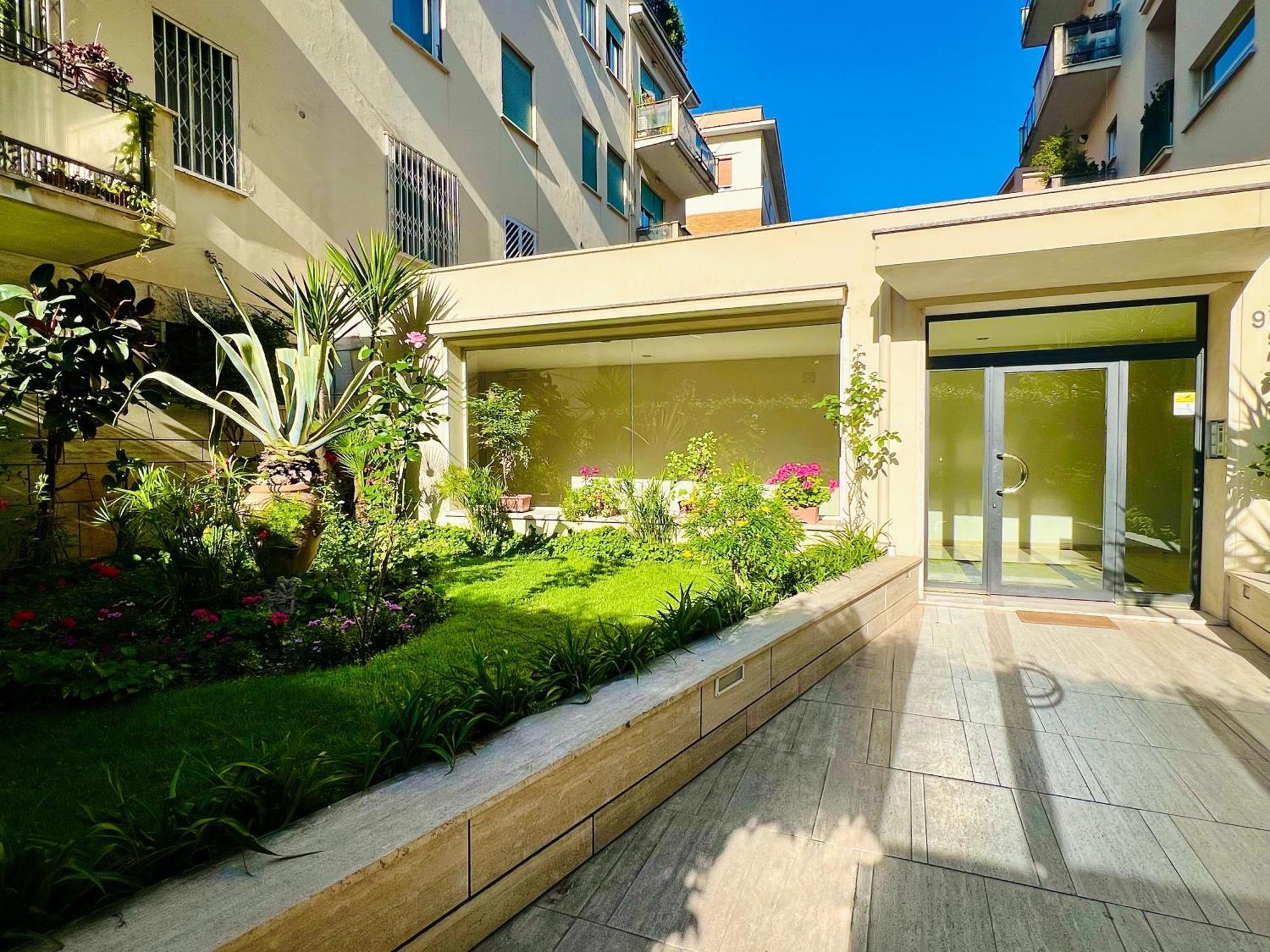 Elegant Bianca Apartamento